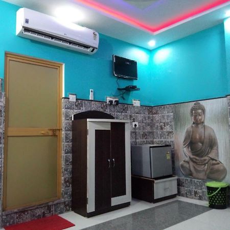 ורנאסי Hotel Bachchan Palace מראה חיצוני תמונה