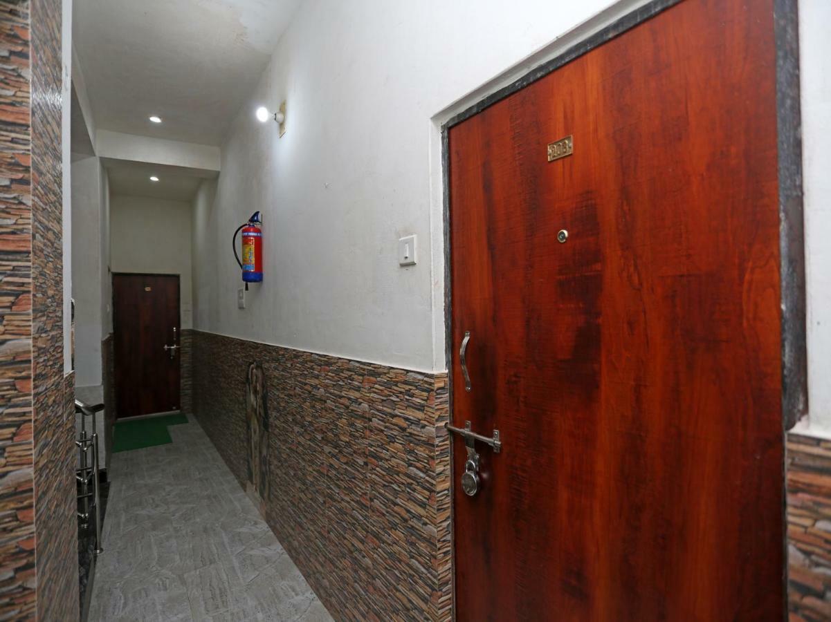 ורנאסי Hotel Bachchan Palace מראה חיצוני תמונה
