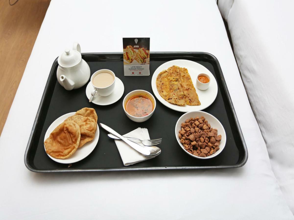 ורנאסי Hotel Bachchan Palace מראה חיצוני תמונה