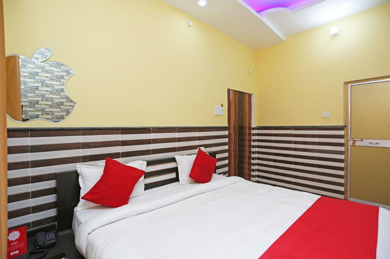 ורנאסי Hotel Bachchan Palace מראה חיצוני תמונה