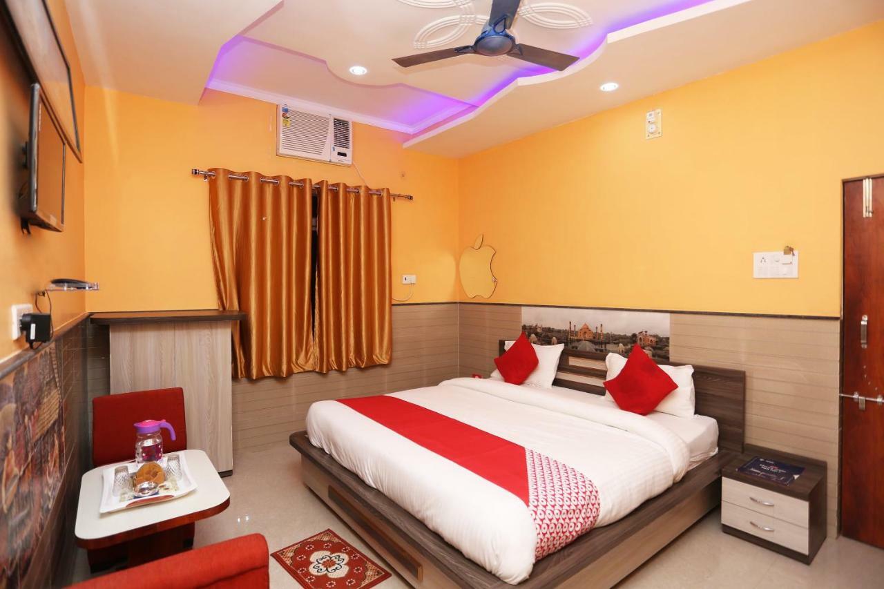 ורנאסי Hotel Bachchan Palace מראה חיצוני תמונה