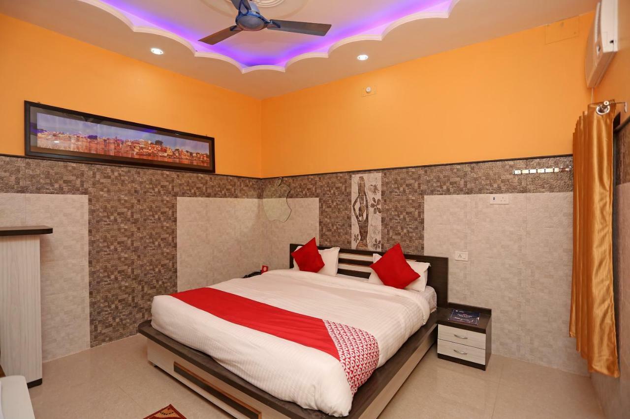 ורנאסי Hotel Bachchan Palace מראה חיצוני תמונה