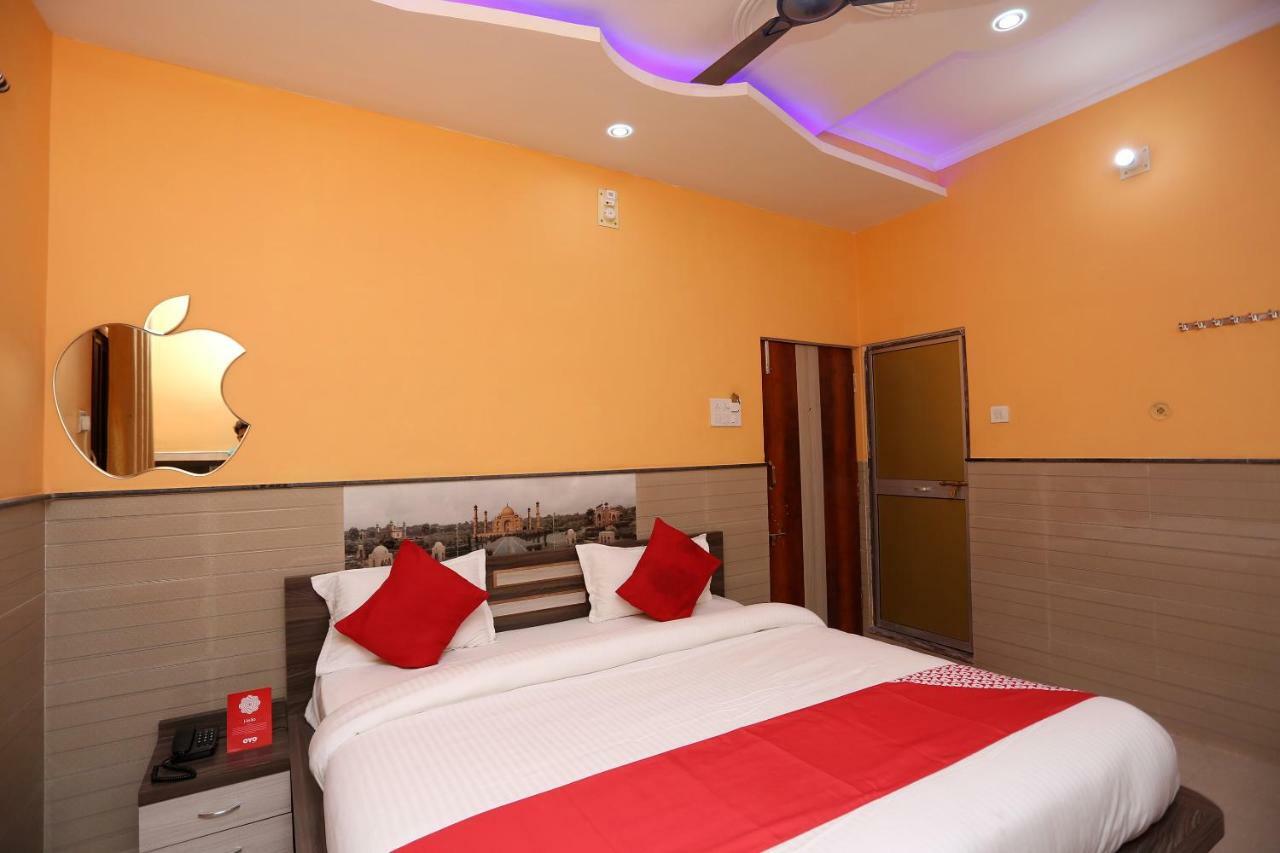 ורנאסי Hotel Bachchan Palace מראה חיצוני תמונה