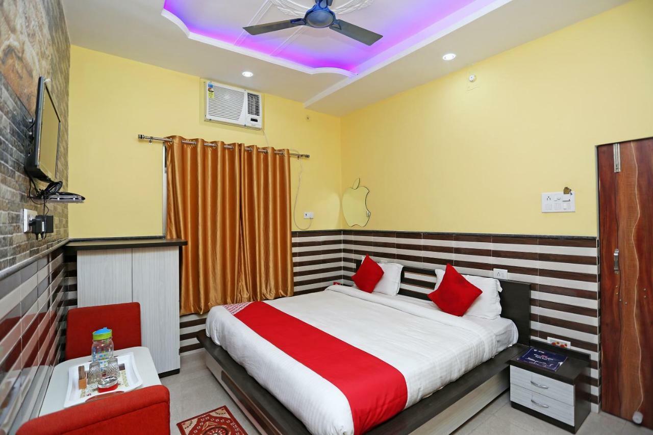 ורנאסי Hotel Bachchan Palace מראה חיצוני תמונה
