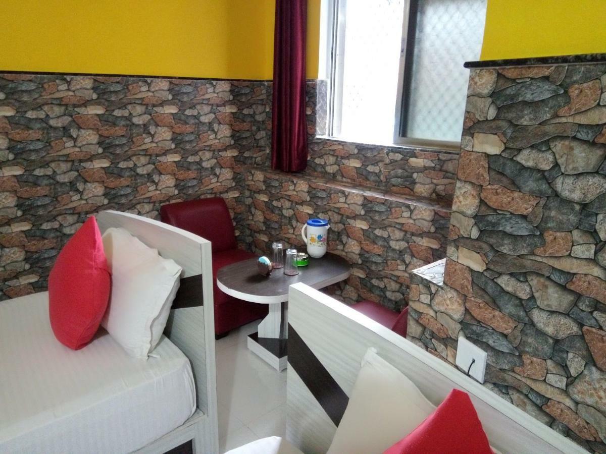ורנאסי Hotel Bachchan Palace מראה חיצוני תמונה