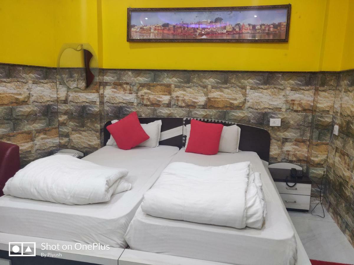 ורנאסי Hotel Bachchan Palace מראה חיצוני תמונה